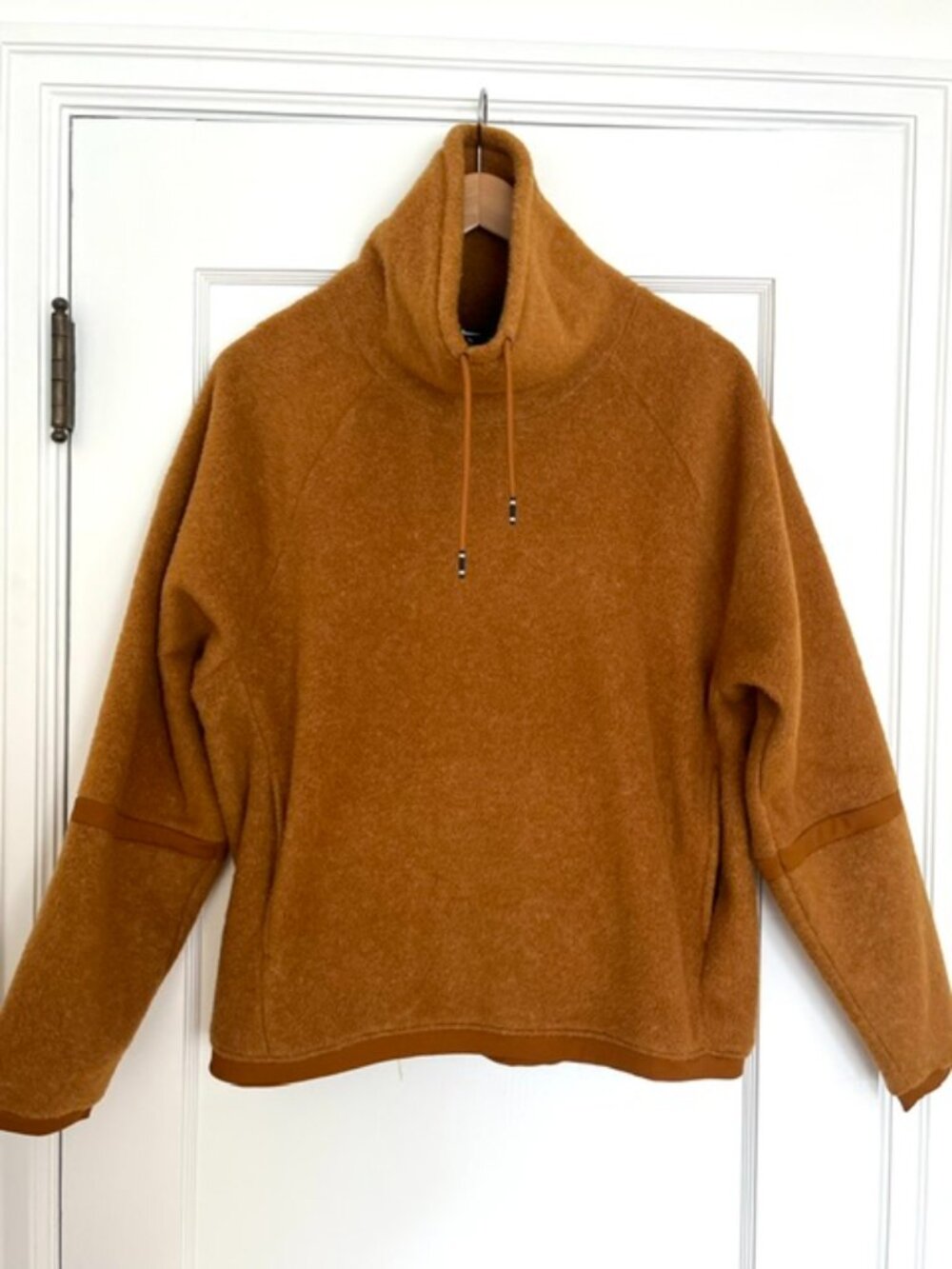 Nike Therma Fleece Funnel Neck Hoodie | Size Large